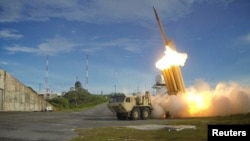 Hệ thống tên lửa đánh chặn THAAD của Mỹ.