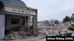 Depremde çöken İsias Otel ile ilgili geçen ay Adıyaman 3. Ağır Ceza Mahkemesi'nde görülen duruşmada 5'i tutuklu 11 sanık için 22 yıl 6 aya kadar hapis cezası istenmişti.