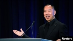 Ông Ho Wan Kwok, còn được gọi là Miles Guo và Guo Wengui, bị bắt vào sáng ngày 15/3 tại New York về tội lừa đảo. (Ảnh chụp khi ông họp báo tại New York ngày 20/11/2018)