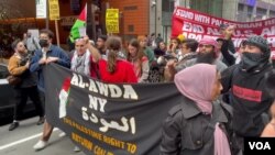 Manifestan pwo-Palestinyen nan Nouyok siti, Dimanch 8 Oktob, 2023. 