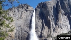 California eyaletindeki Yosemite gibi milli parklar, yasa kapsamında koruma altında.