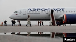 Foto Achiv: Premye Airbus A350-900 konpayi ayeryen La Risi a Aeroflot, nan Moskou, 4 Mas 2020.