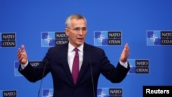 UKRAINE-CRISIS/NATO-STOLTENBERG