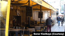 Restoran işletmecileri zamların birçok işletmeyi kepenk kapatmaya götürdüğünü söylüyor.