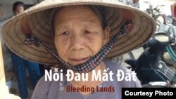 ‘Nỗi đau mất đất’ là tập 1 trong loạt phim phóng sự–tài liệu ‘Vượt qua nỗi sợ hãi’ dài 5 tập do nghệ sỹ Kim Chi và cô Helena Lee từ California cùng một số bạn bè cả ở trong lẫn ngoài nước chung tay thực hiện.