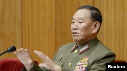 Kim Yong Chol, Phó chủ tịch Ủy ban Trung ương Đảng Lao động cầm quyền Triều Tiên, từng là Cục trưởng Cục trinh sát, sẽ tham dự lễ bế mạc Olymic ở Hàn Quốc.