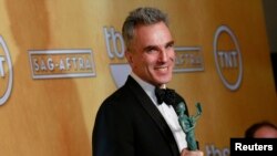 Diễn viên Daniel Day-Lewis trong lễ trao giải thường niên lần thứ 19 của Hiệp hội diễn viên Mỹ tại Los Angeles, ngày 27/1/2013.