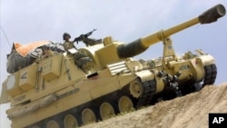 Xe tăng Challenger 2 của Anh.