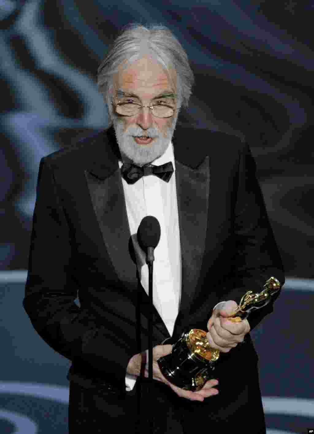 &ETH;ạo diễn Michael Haneke nhận giải Phim n&oacute;i tiếng nước ngo&agrave;i hay nhất &#39;Amour&#39;.