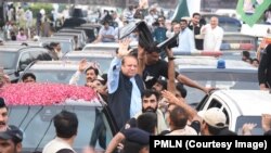 تصاویر: نواز شریف کے سفرِ لاہور کا پہلا روز