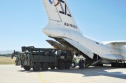 S-400 hava savunma sistemi parçalarının Ankara'ya gelişi