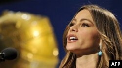 Sofia Vergara công bố các đề cử cho Giải Cầu Vàng lần thứ 69, thứ năm, 14/12/2011