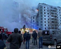 Kiev'de en az 16 kişi saldırılarda hayatını kaybetti.