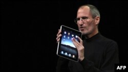 Steve Jobs, Apple'ın Yönetimini Bıraktı