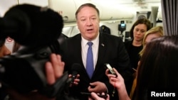 Ngoại trưởng Mỹ Mike Pompeo trả lời báo chí sau chuyến thăm không báo trước tới Iraq hôm 8/5.