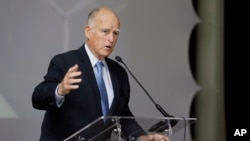 Thống đốc California Jerry Brown phát biểu tại hội nghị "Climate is Big Business" ở San Francisco. Ảnh chụp ngày 24/5/2017.