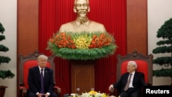 Tổng thống Mỹ Donald Trump gặp Tổng bí thư Nguyễn Phú Trọng tại Hà Nội cuối năm ngoái.