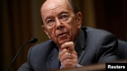 Bộ trưởng Thương mại Wilbur Ross điều trần trước Ủy ban Tài chánh Thượng viện Mỹ về thuế quan đánh vào hàng hóa nhập khẩu ngày 20/6/2018.