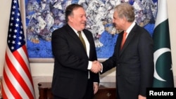 Pompeo with Pakistani counterpart