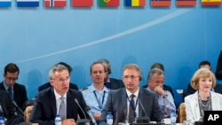 Tổng thư ký NATO Jens Stoltenberg trong phiên họp tại trụ sở của NATO ở Brussels, ngày 28/7/2015.