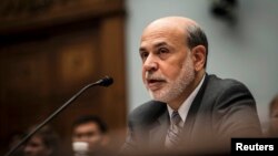 Chủ tịch Fed Ben Bernanke trình bày phúc trình tài chính trước Ủy ban Tài chính Hạ viện, 17/7/13