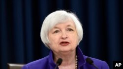 Chủ tịch Fed Janet Yellen nói rằng các nhà hoạch định chính sách quyết định tăng lãi suất trong khi nền kinh tế Mỹ tăng trưởng với 'mức độ vừa phải'.