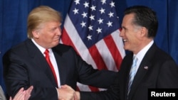 Ông Donald Trump và ông Mitt Romney trong một cuộc gặp ở Las Vegas năm 2012. 