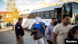 Migrants released by CBP out on the street in El Paso