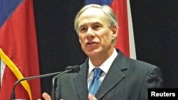 Thống đốc bang Texas Greg Abbott ban hành tình trạng khẩn cấp ở thêm 24 quận hạt của bang ngoài 13 quận hạt được loan báo trước đó