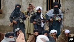 Các chiến binh Taliban tại tỉnh Farah, Afghanistan.