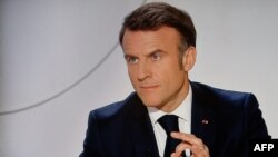 Anketler Macron'un Ukrayna'ya asker göndermekle ilgili açıklamaları sonrası dört puan kaybettiğini ortaya koydu