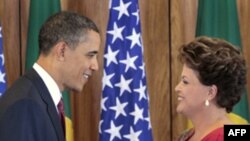 Tổng thống Hoa Kỳ Barack Obama (trái) và Tổng thống Brazil Dilma Vana Rousseff