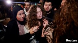 İsrail'in dün serbest bıraktığı Filistinliler arasında aktivist Ahed Tamimi de bulunuyor