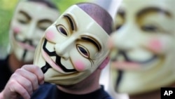 Anonymous là mạng lưới các hacker quốc tế, từng tuyên bố nhận trách nhiệm thực hiện nhiều vụ tấn công mạng. 