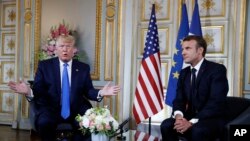 Ông Macron tiếp Tổng thống Mỹ Donald Trump khi ông đến Paris