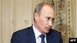 Thủ tướng Nga Vladimir Putin nói rằng chính phủ ông đã đồng ý bán 1,8 tỷ vũ khí cho Libya