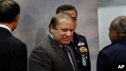 Thủ tướng Nawaz Sharif gần đây đã bắt đầu một tiến trình hòa bình với phe Taliban ở Pakistan nhằm chấm dứt những năm bạo động đã cướp đi hàng ngàn sinh mạng.