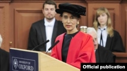 Hội đồng Thành phố Oxford tước giải nhân quyền từng trao cho bà Aung San Suu Kyi