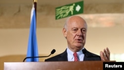 Đặc sứ Liên Hiệp Quốc về Syria, Staffan de Mistura, trong một cuộc họp báo tại trụ sở LHQ ở Geneva, Thụy Sĩ. (Ảnh tư liệu)