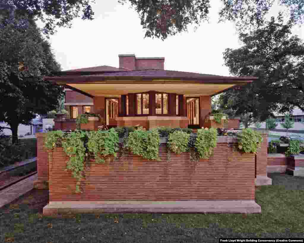 Frederick C. Robie House, Chicago, Illinois, 1908