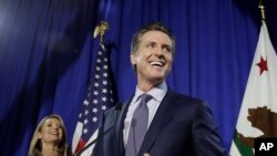 Trong cuộc đua giành chức Thống đốc bang California, đảng viên Dân chủ Gavin Newsom đã chiếm vị trí số một trong cuộc tranh đua với 27 ứng cử viên khác.