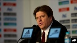 Huấn luyện viên của đội Mexico ông Miguel Herrera.