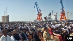 Cảng Gwadar, khoảng 700 km về phía tây Karachi, được khánh thành hồi tháng 3 năm 2007