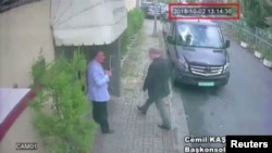 Ảnh từ camera an ninh cho thấy nhà báo Jamal Khashoggi đã đến lãnh sự quán Ả Rập Saudi ở Istanbul vào ngày 2/10/2018.