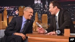 Tổng thống Barack Obama và người dẫn chương trình "The Tonight Show" Jimmy Fallon tại NBC Studios ở New York, ngày 8/6/2016.