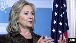 Ngoại trưởng Clinton cáo buộc lực lượng an ninh Iran góp phần đàn áp tàn bạo các nhân vật bất đồng chính kiến, và người biểu tình