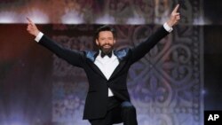 Người dẫn chương trình buổi lễ, diễn viên Hugh Jackman.