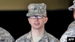 Binh nhất Bradley Manning