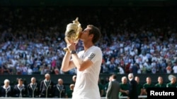 Andy Murray giành danh hiệu Wimbledon cho Anh quốc sau 77 năm, ngày 7/7/2013. 