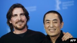 Nam diễn viên người Anh Christian Bale và đạo diễn Trương Nghệ Mưu